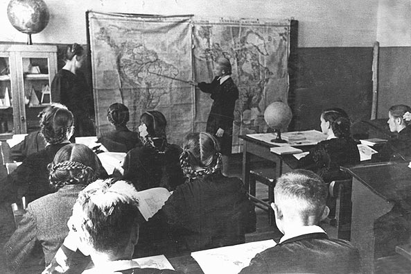 Урок географии 1960 год.